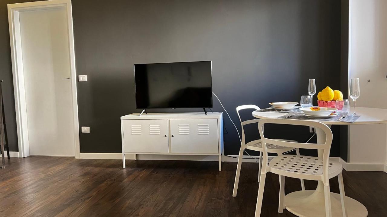 Domi Apartments Wellness Pompei Bagian luar foto